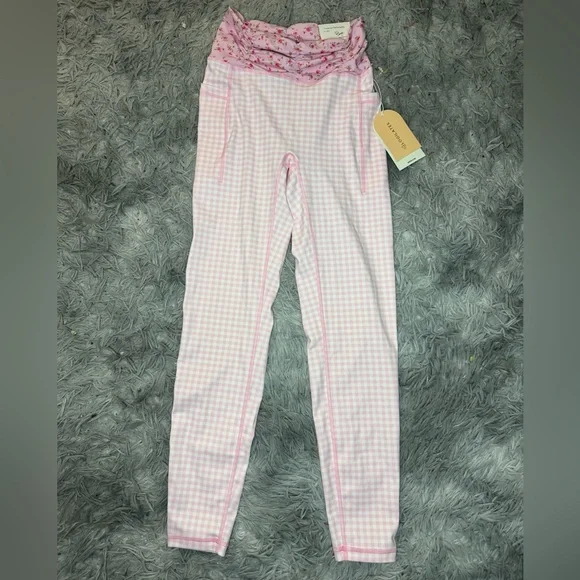 Blogilates Women’s Ruched Waist Leggings - Pink Gingham Size Medium NWT - Picture 5 of 10